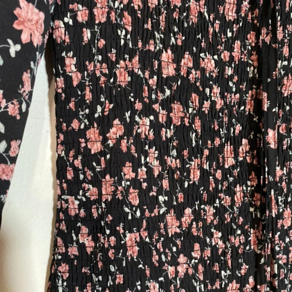 Blush Covered In Flowers Boho Black Floral Smocked Long Sleeve Mini Dress Sz L - Picture 6 of 11
